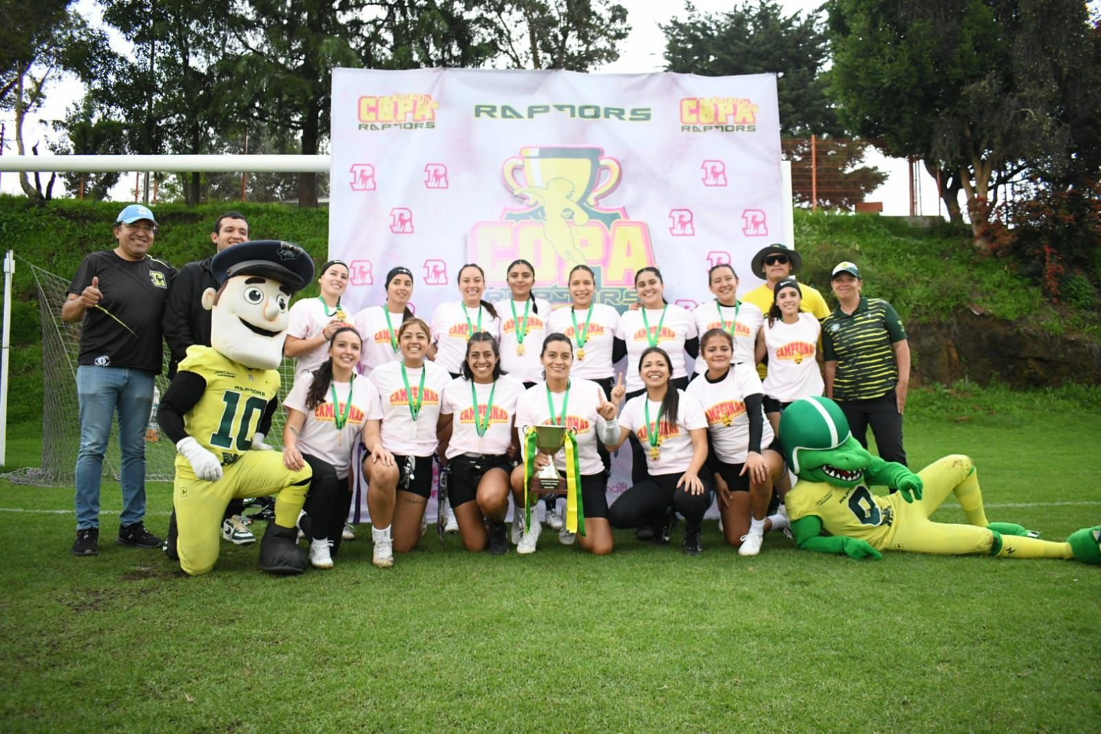 Bulldogs Conquistan la Copa Raptors: Futuro Brillante para el Tochito bandera Femenil en México